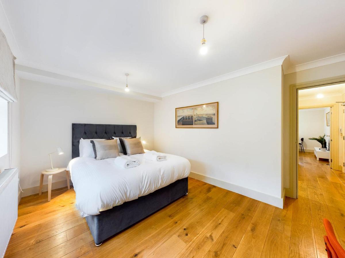 Redhill Town Centre Apartments By Livingo Dış mekan fotoğraf