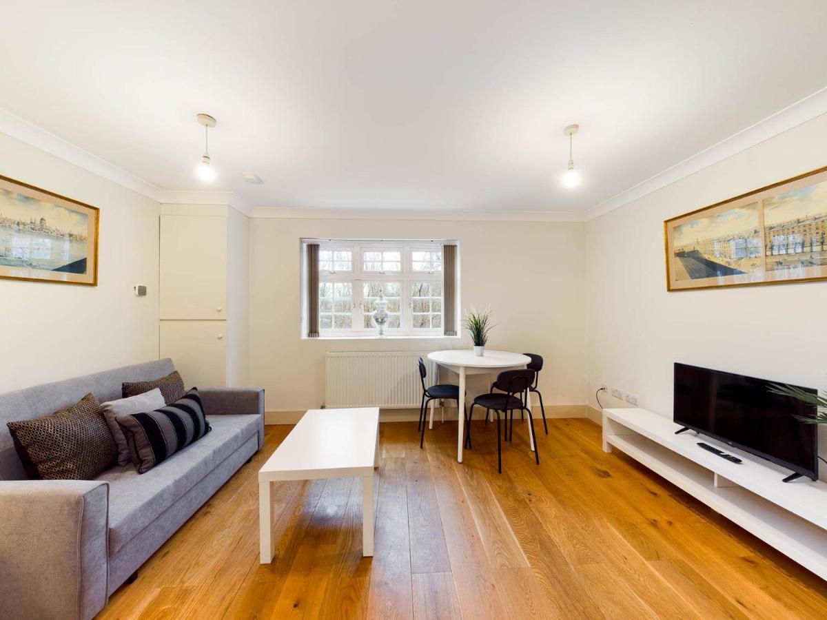Redhill Town Centre Apartments By Livingo Dış mekan fotoğraf